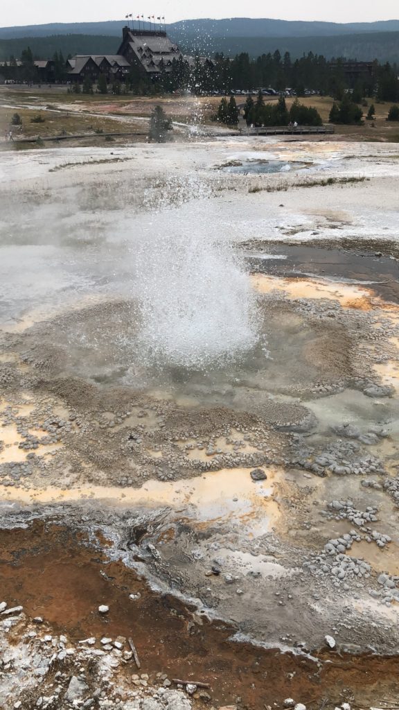 Yellowstone Old Faithful hike geyser