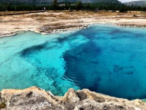 Yellowstone national park Sapphire pool